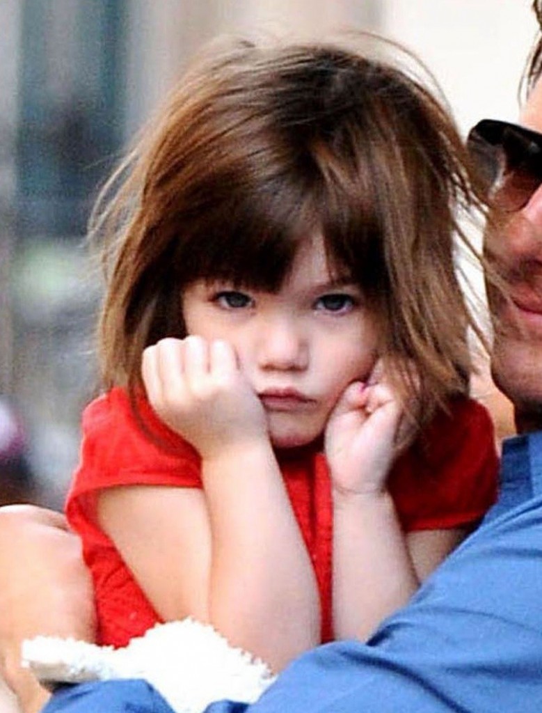 Foto-foto dari Suri Cruise anak Katie Holmes dan Tom Cruise