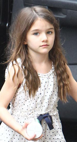 Foto-foto dari Suri Cruise anak Katie Holmes dan Tom Cruise